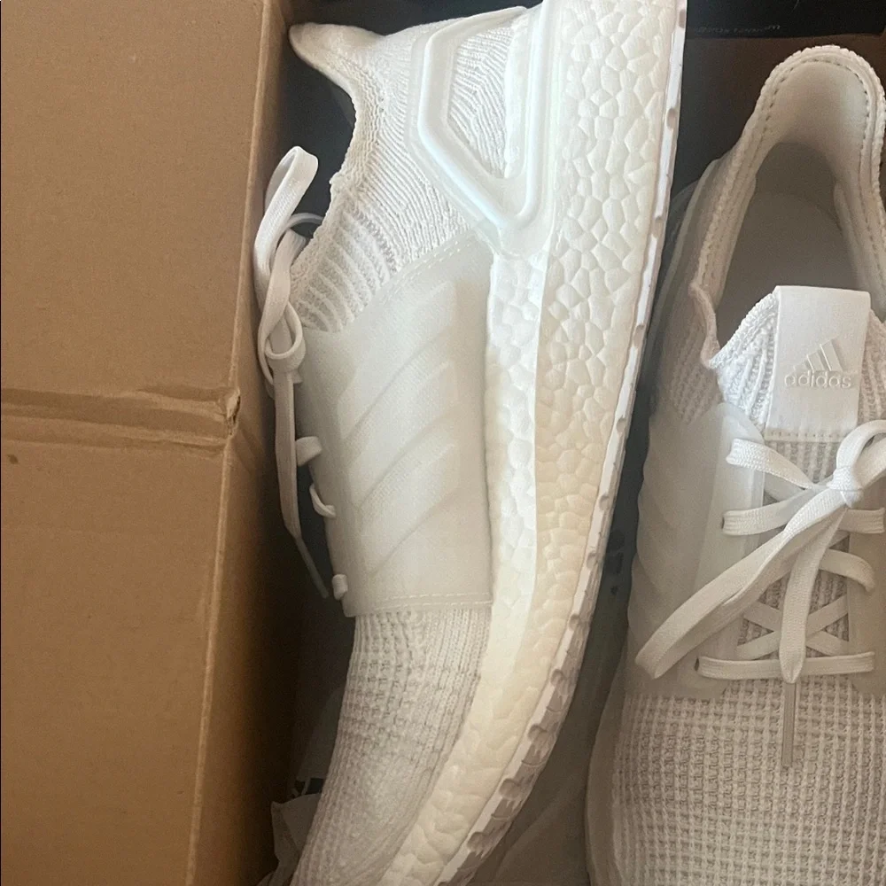 NEW! Never worn, stock x paid over 300 Adidas UltraBOOST 19 5408 white